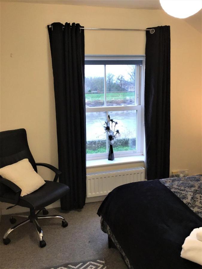 Riverbank Guest House Wiggenhall Saint Germans Esterno foto