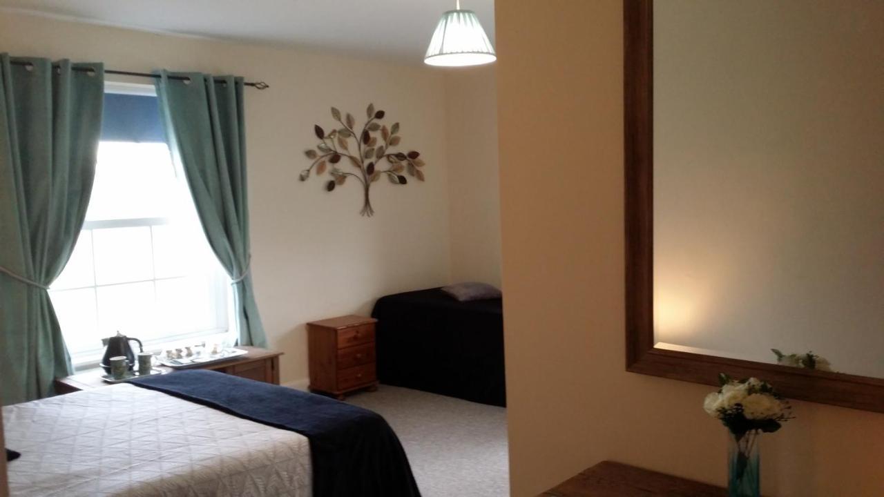 Riverbank Guest House Wiggenhall Saint Germans Esterno foto